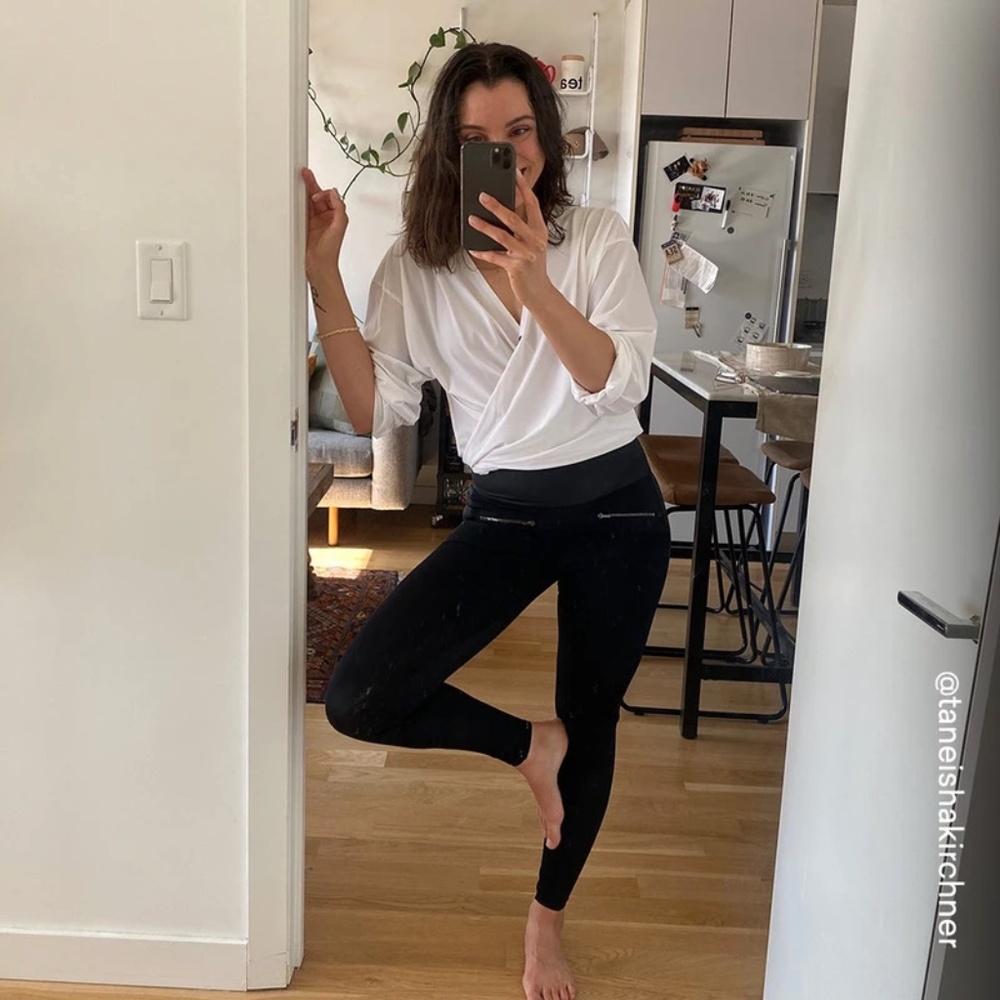 ADAY Legging Throw it Higher black 100% sustainable material